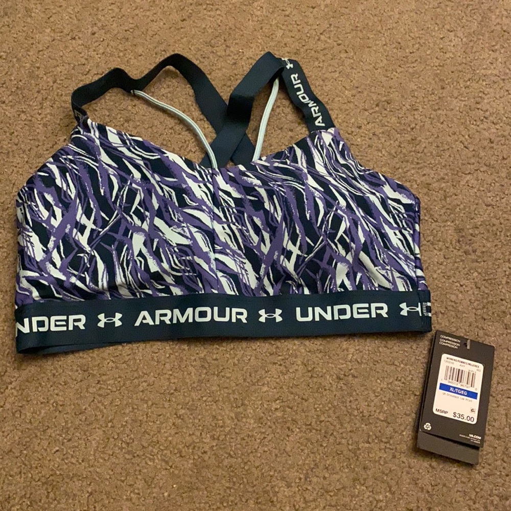 Light support sports bra.